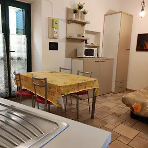 Bilocale Nella Vecchia Citta' Di Appartement